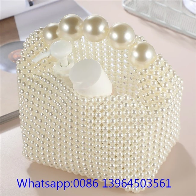 Túi cầm tay ngọc trai thủ công