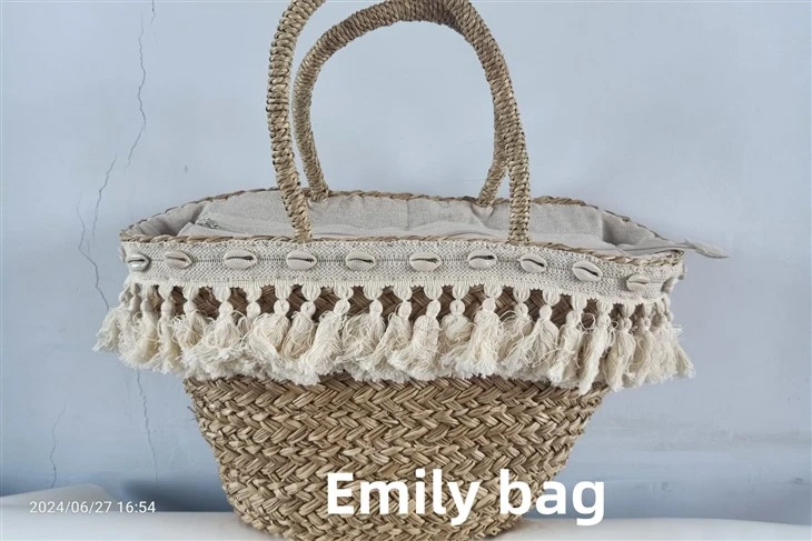 Túi Raffia phụ nữ được thiết kế