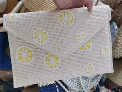 Túi ly hợp nữ thêu giấy
