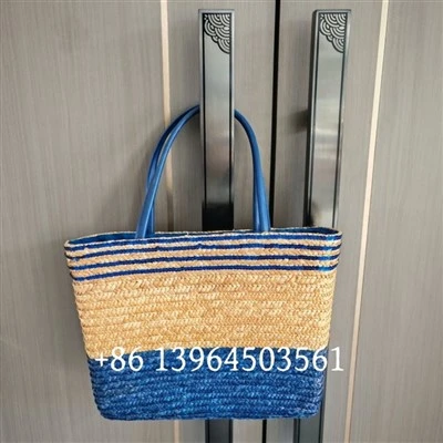 Bánh rổ bãi biển phụ nữ rơm rạ thật