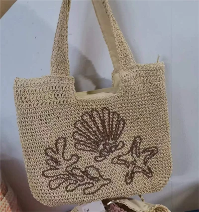 Túi đeo vai bằng giấy có hoa văn thêu