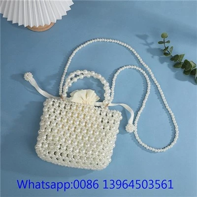 Túi đeo chéo đính hạt ngọc trai