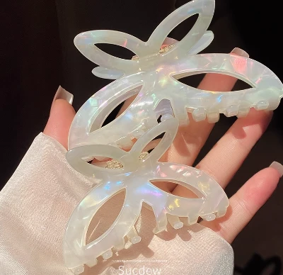 Kẹp tóc thời trang cho bé gái